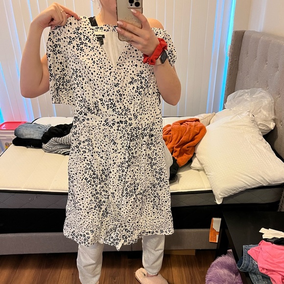 Spring/summer DKNY dress, size 4, never worn - Picture 4 of 4